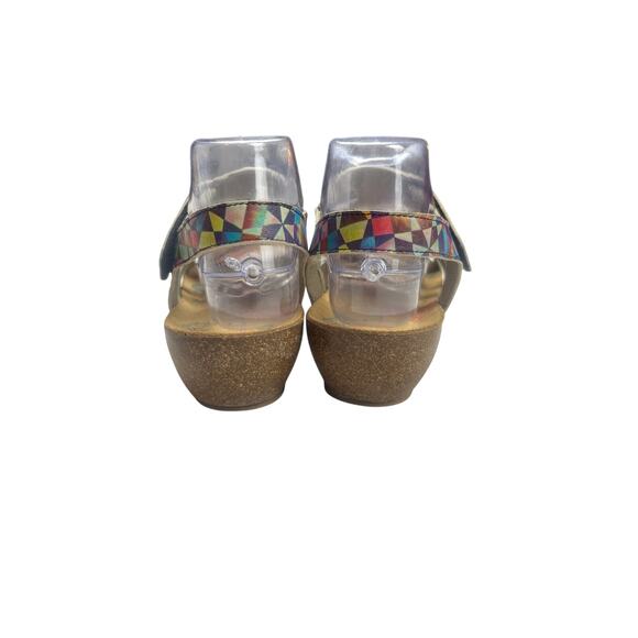 Cloud Footwear Multicolored Sandals US 9/40 Strappy Chic Hook & Loop Comfort - Picture 4 of 9